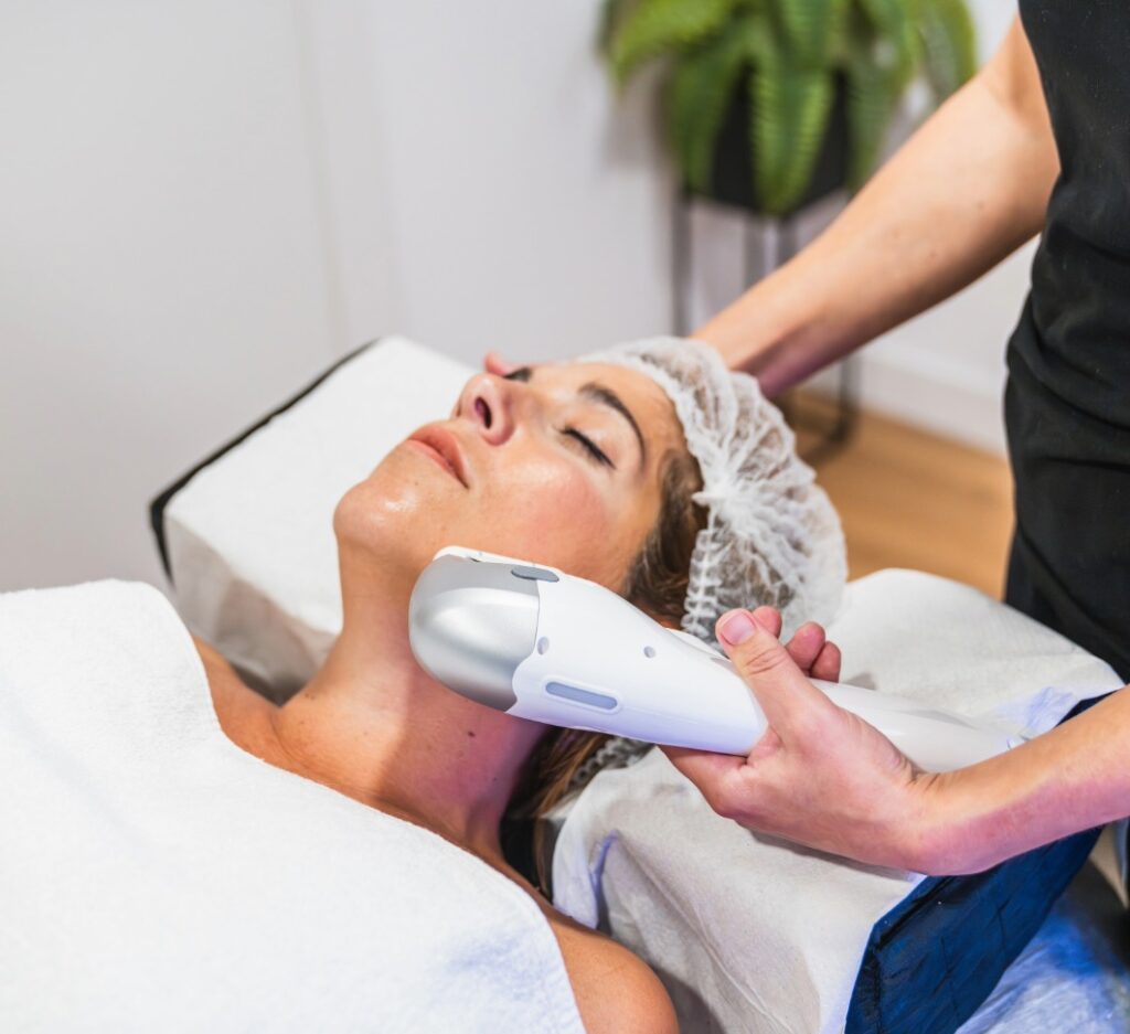 Neck Lift with HIFU in clinic